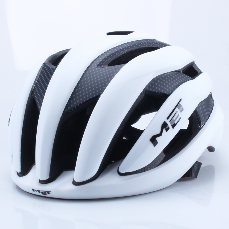 UAE Emirates Ultralight EPS MT - огляд і ціна Cycling Gear Uae